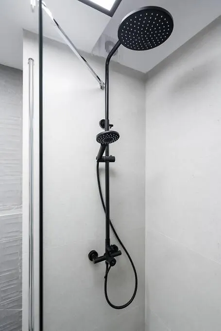 Sunny 2Br Flat - Top Location - Charming Balcony Bucharest Apartment