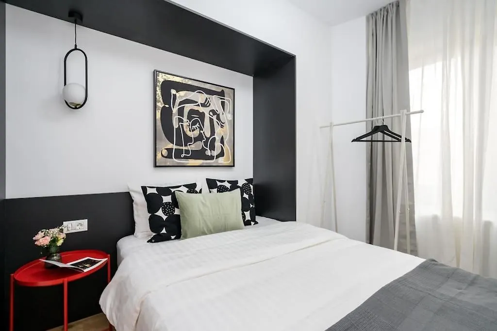 Sunny 2Br Flat - Top Location - Charming Balcony Bucharest Apartment