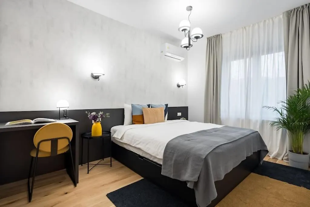 Sunny 2Br Flat - Top Location - Charming Balcony Bucharest Apartment